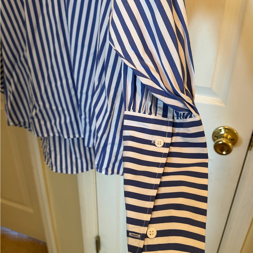 Fashion Nova Striped Blue and White Top - Picture 5 of 5